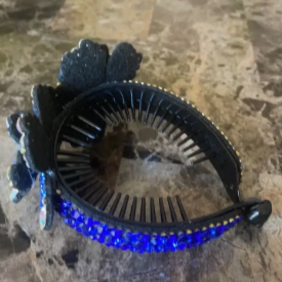 LARGE CRYSTAL FLORAL BUN SURROUND in Blue - Picture 2 of 5